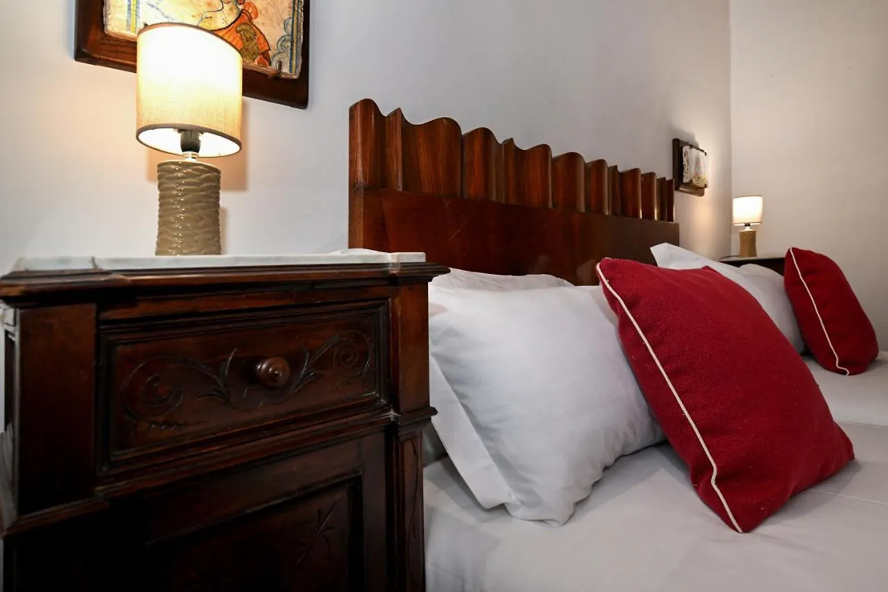 Guest house Vicolo Dell'Aquila - Residenze Romanae